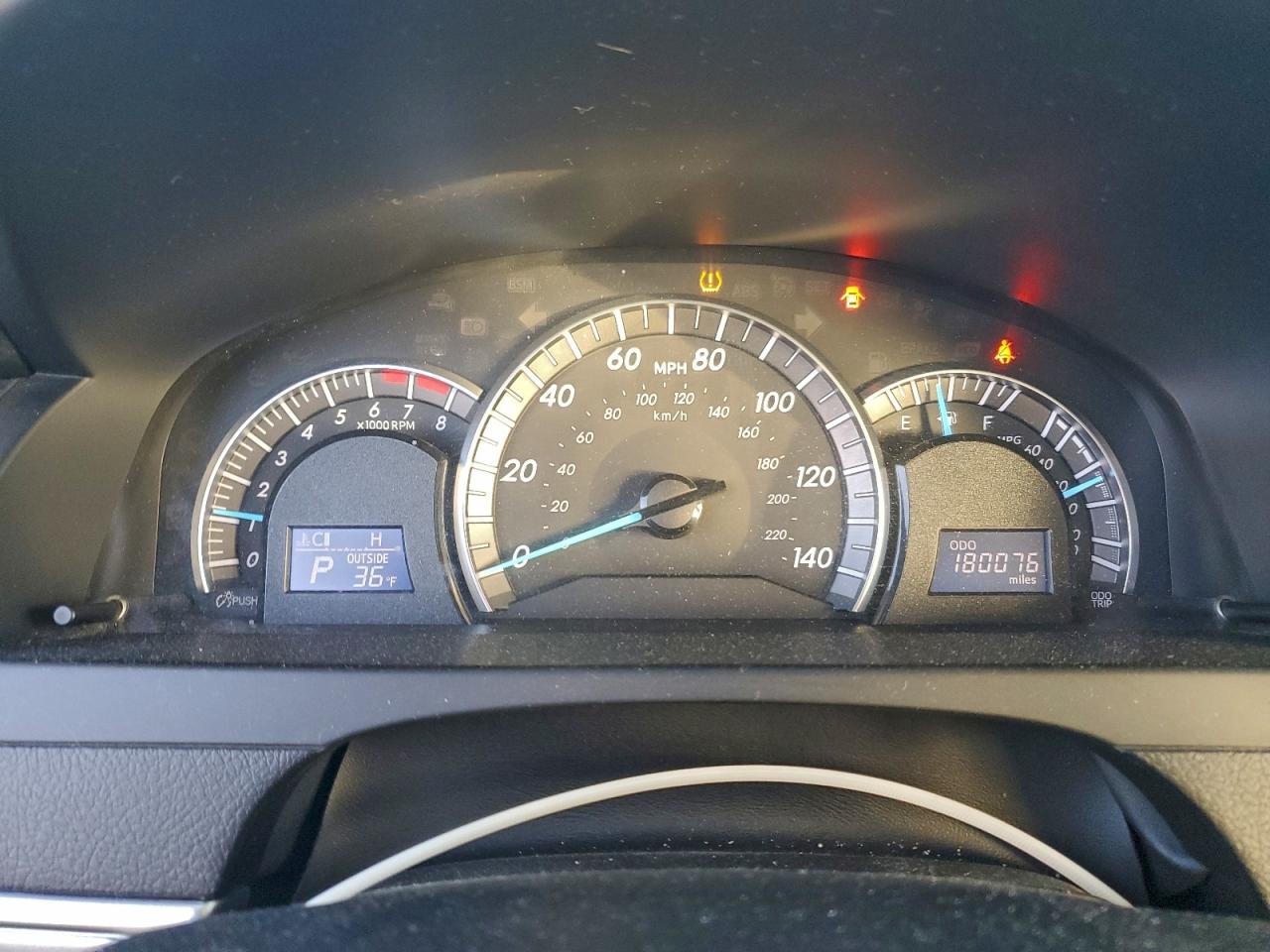 2013 TOYOTA CAMRY L photo 9