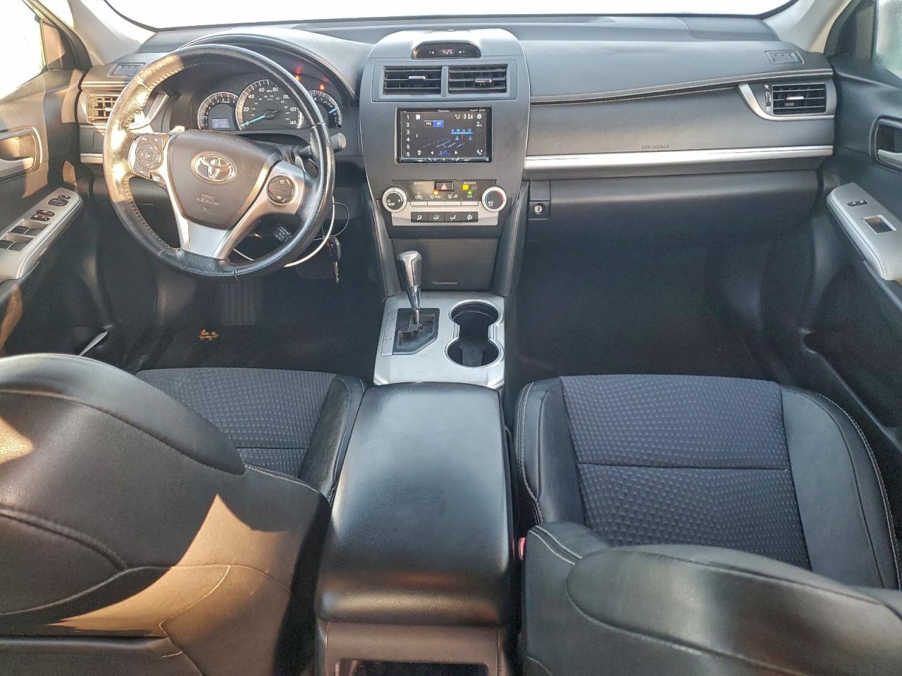 2013 TOYOTA CAMRY L photo 8