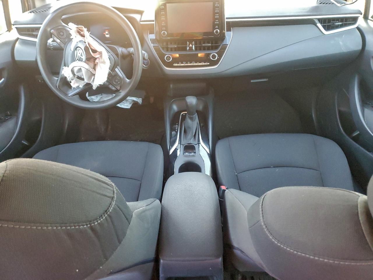 2020 TOYOTA COROLLA LE photo 8