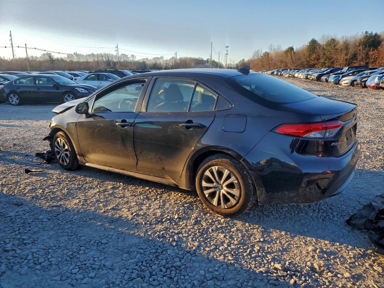 2020 TOYOTA COROLLA LE photo 2