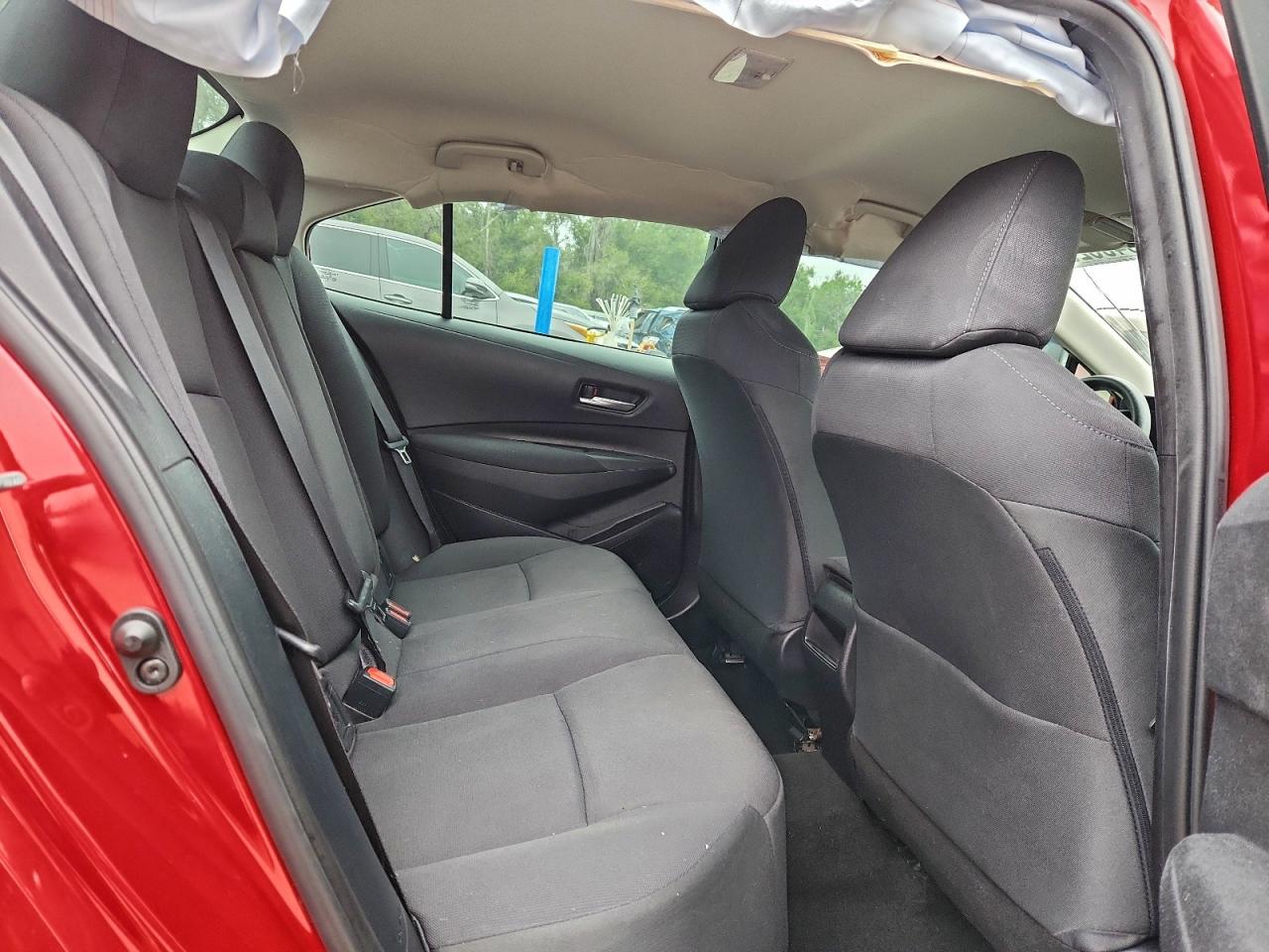 2021 TOYOTA COROLLA LE photo 10