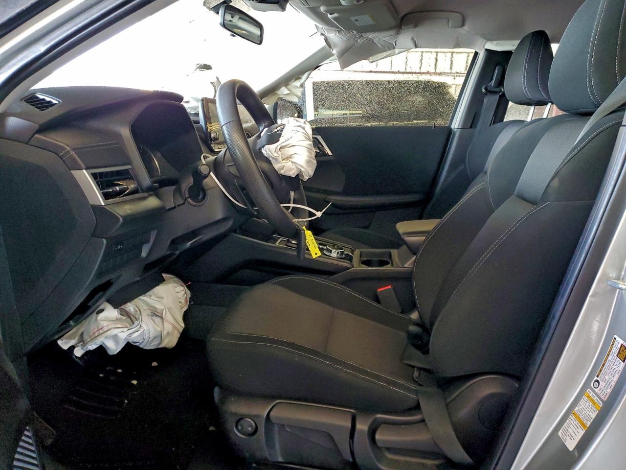 2024 MITSUBISHI OUTLANDER ES photo 25