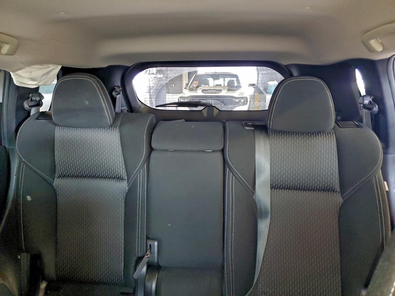 2024 MITSUBISHI OUTLANDER ES photo 37