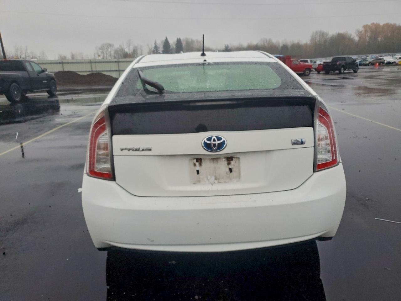 2012 TOYOTA PRIUS photo 6