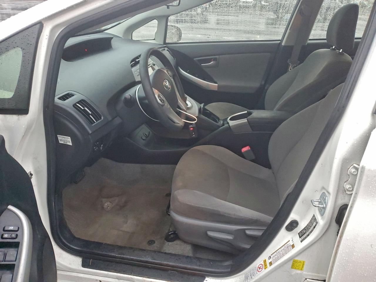 2012 TOYOTA PRIUS photo 7