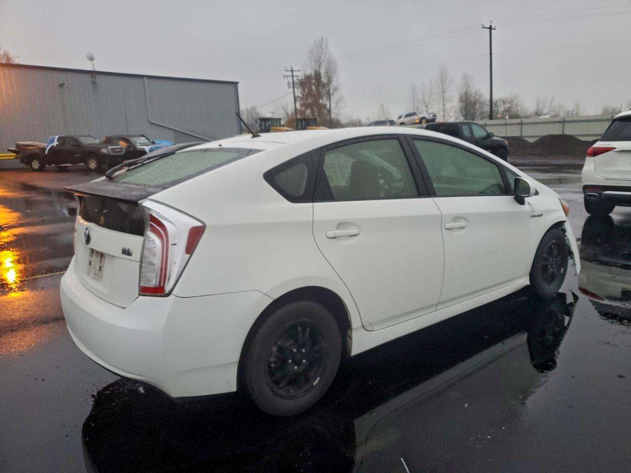 2012 TOYOTA PRIUS photo 3