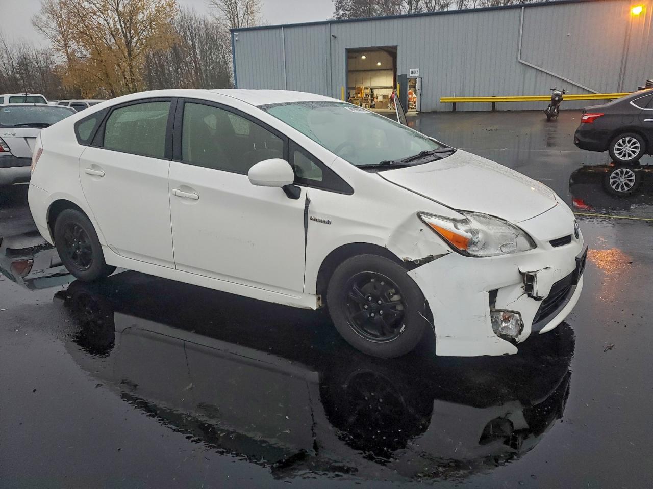 2012 TOYOTA PRIUS photo 4