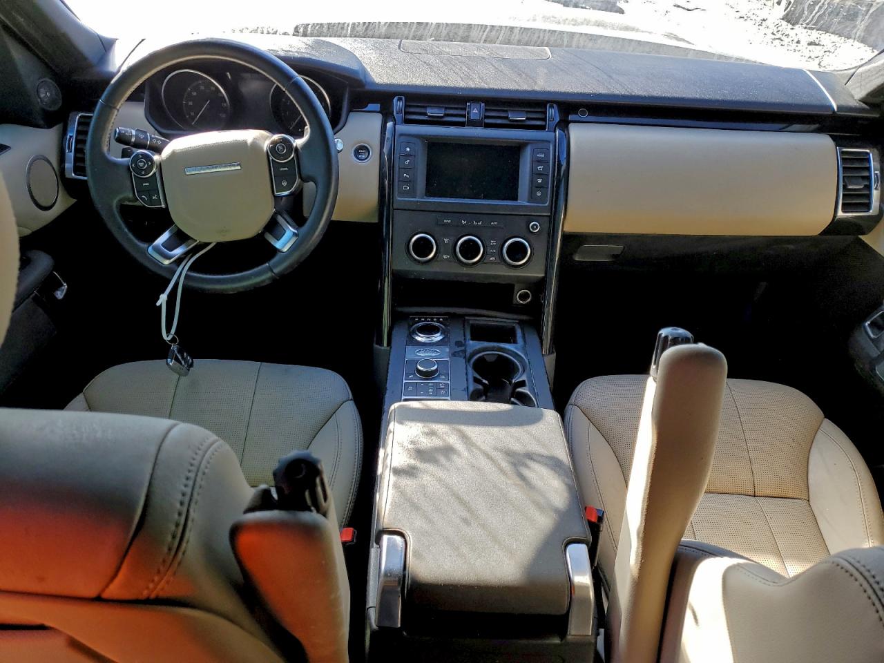 2017 LAND ROVER DISCOVERY SE photo 8