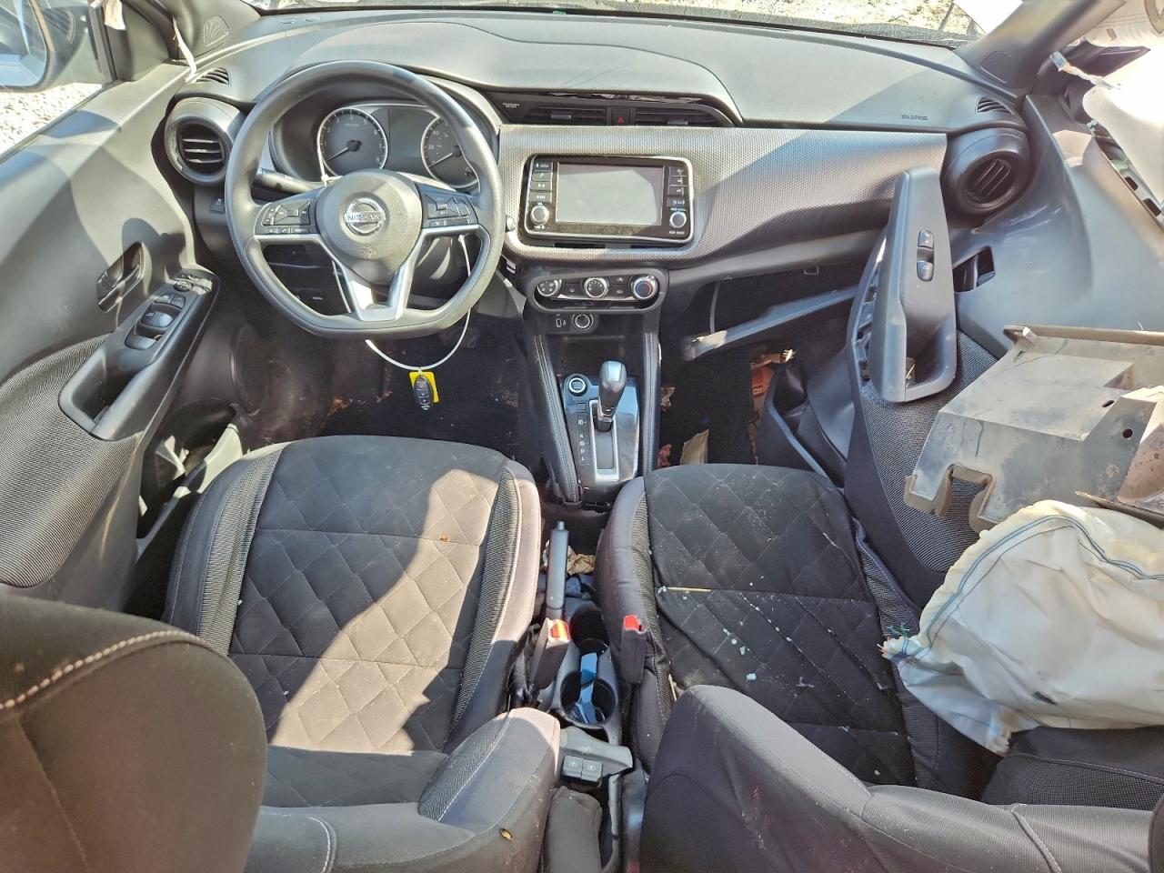 2019 NISSAN KICKS S photo 8