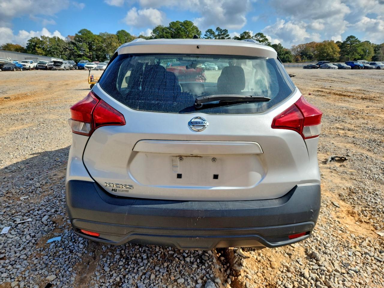 2019 NISSAN KICKS S photo 6