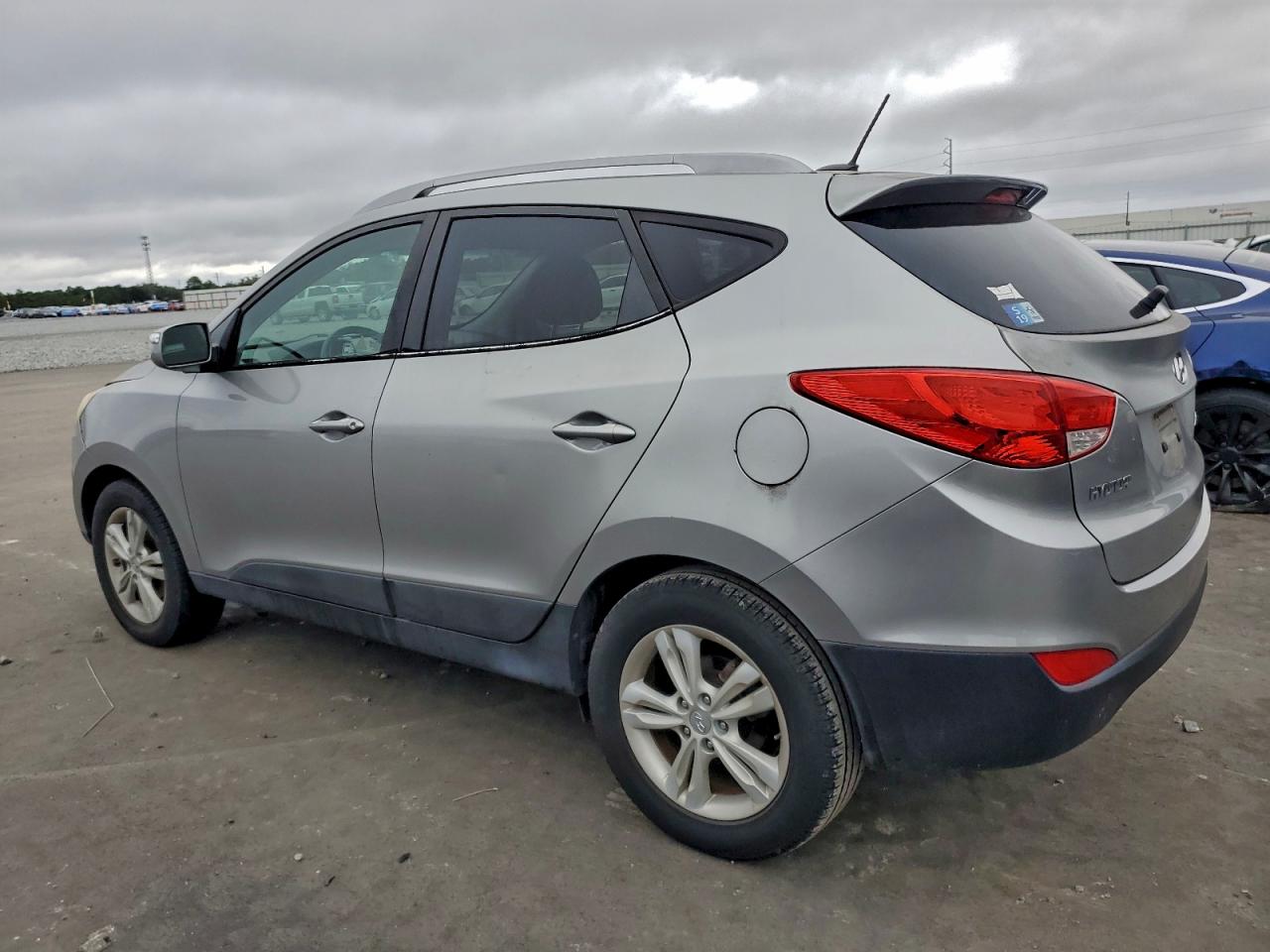 2012 HYUNDAI TUCSON GLS photo 2