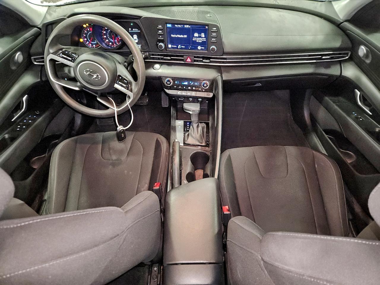 2021 HYUNDAI ELANTRA SEL photo 8