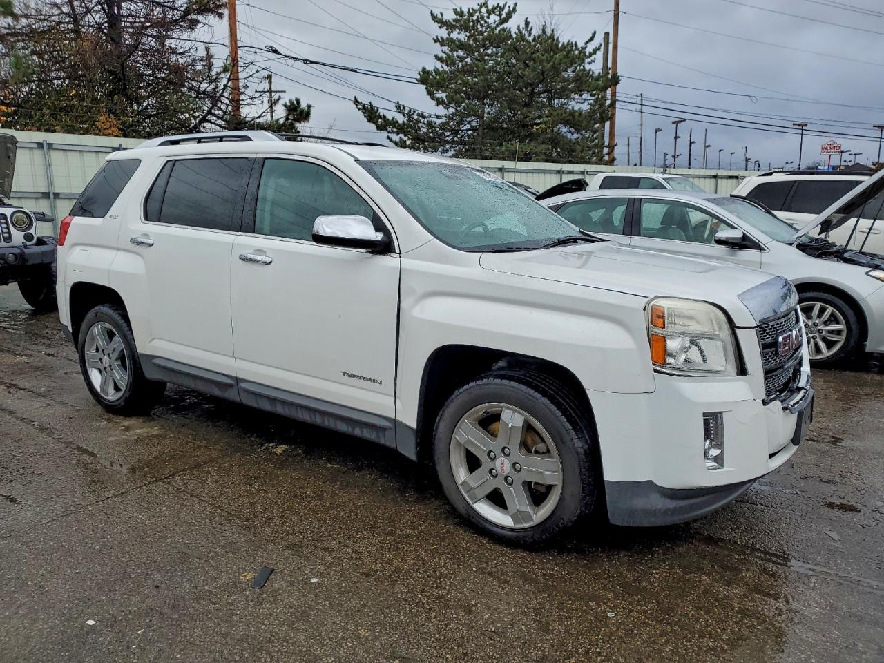 2013 GMC TERRAIN SLT photo 4