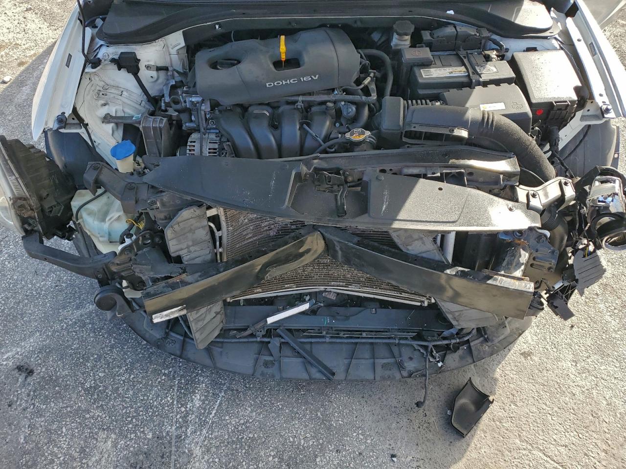 2017 HYUNDAI ELANTRA SE photo 11