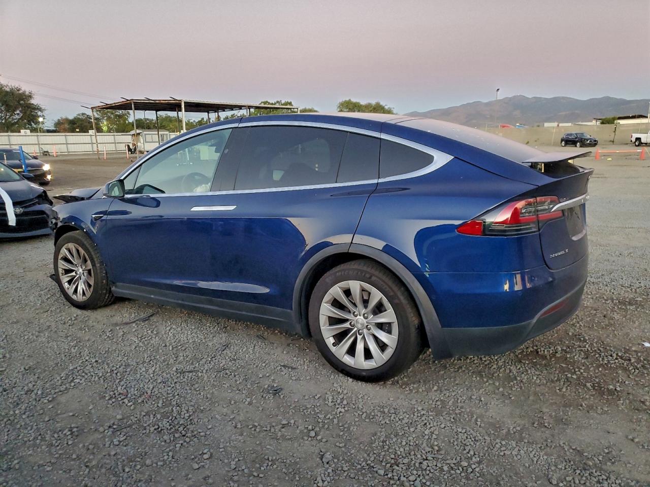 2018 TESLA MODEL X photo 2