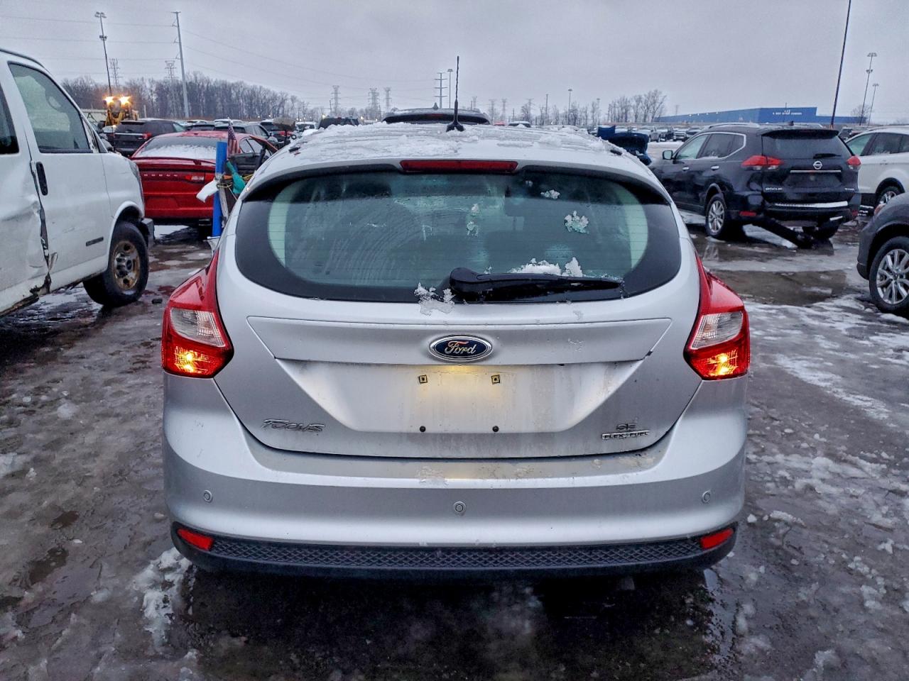 2013 FORD FOCUS SE photo 6
