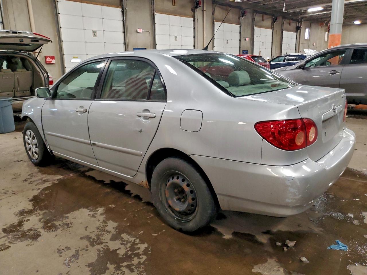 2005 TOYOTA COROLLA CE photo 2