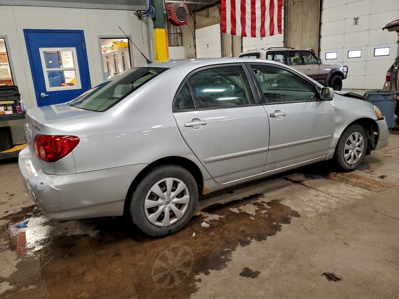 2005 TOYOTA COROLLA CE photo 3