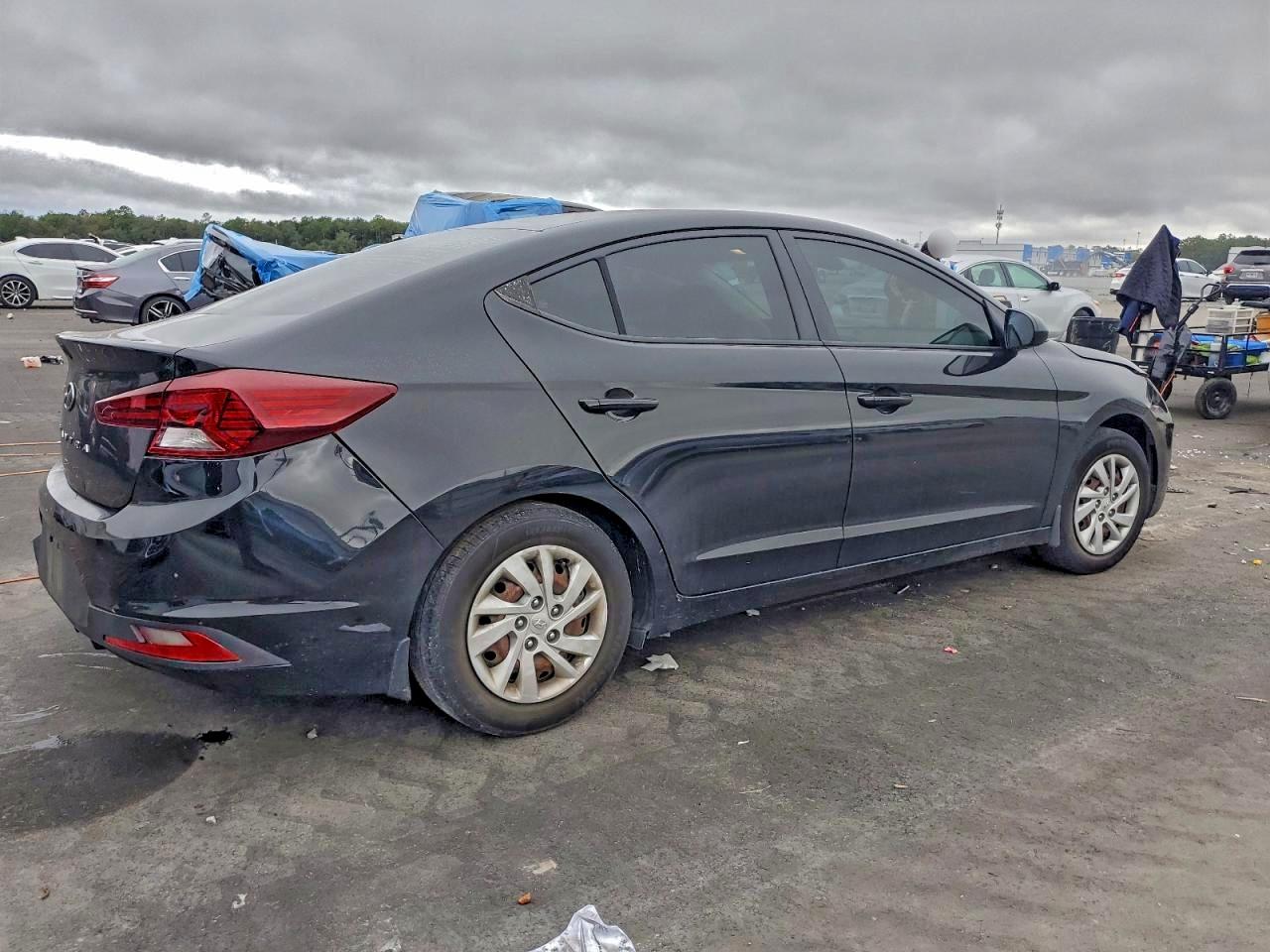 2020 HYUNDAI ELANTRA SE photo 3