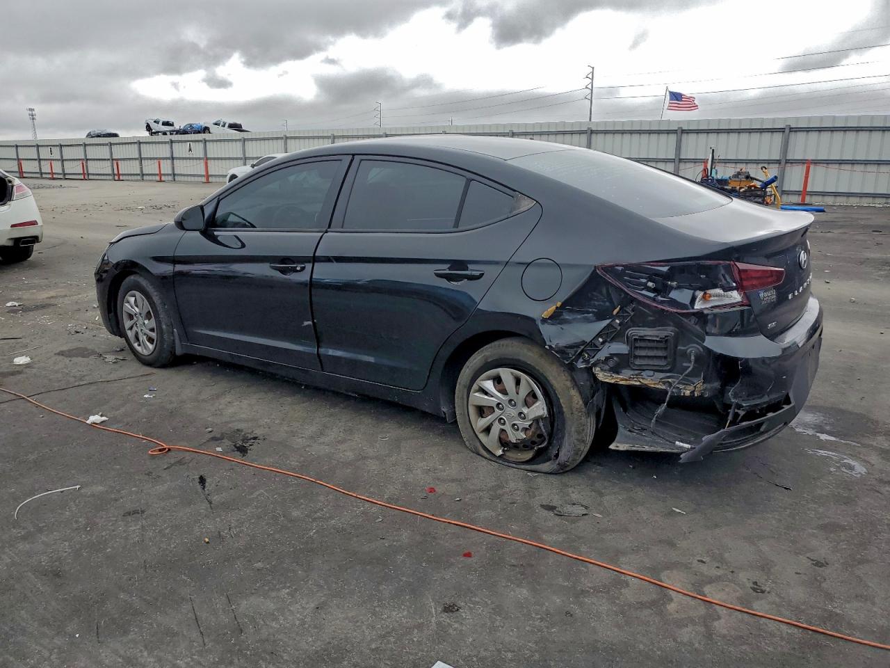 2020 HYUNDAI ELANTRA SE photo 2