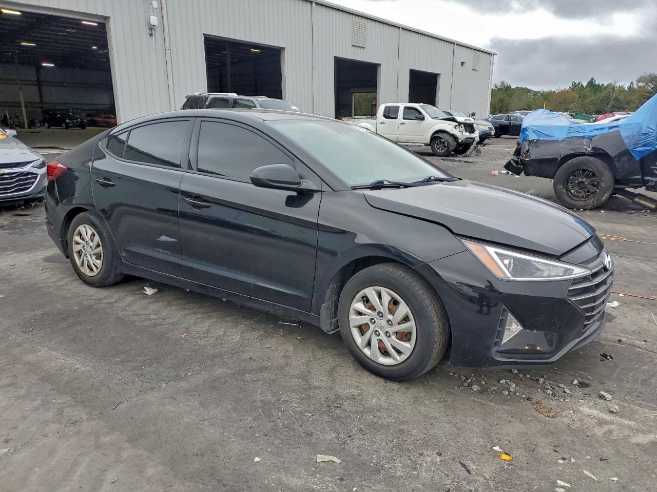 2020 HYUNDAI ELANTRA SE photo 4