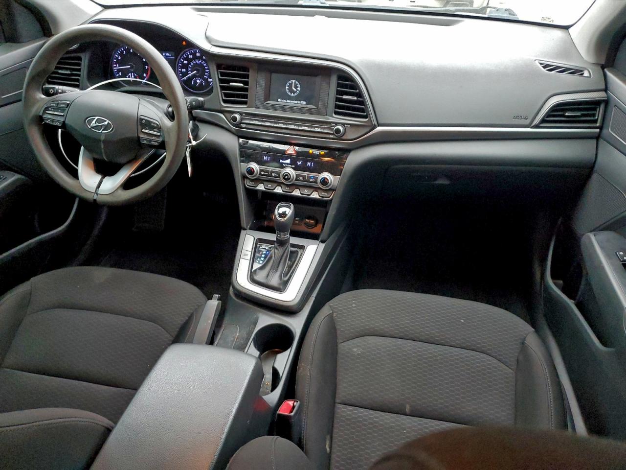 2020 HYUNDAI ELANTRA SE photo 8