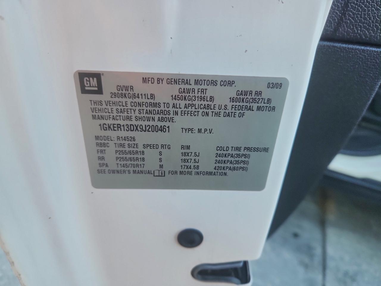 2009 GMC ACADIA SLE photo 13