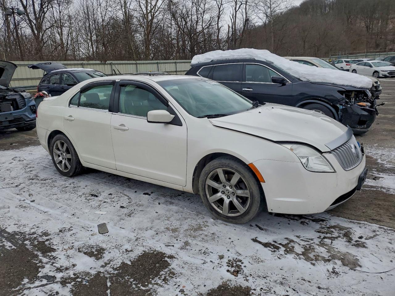 2010 MERCURY MILAN PREMIER photo 4