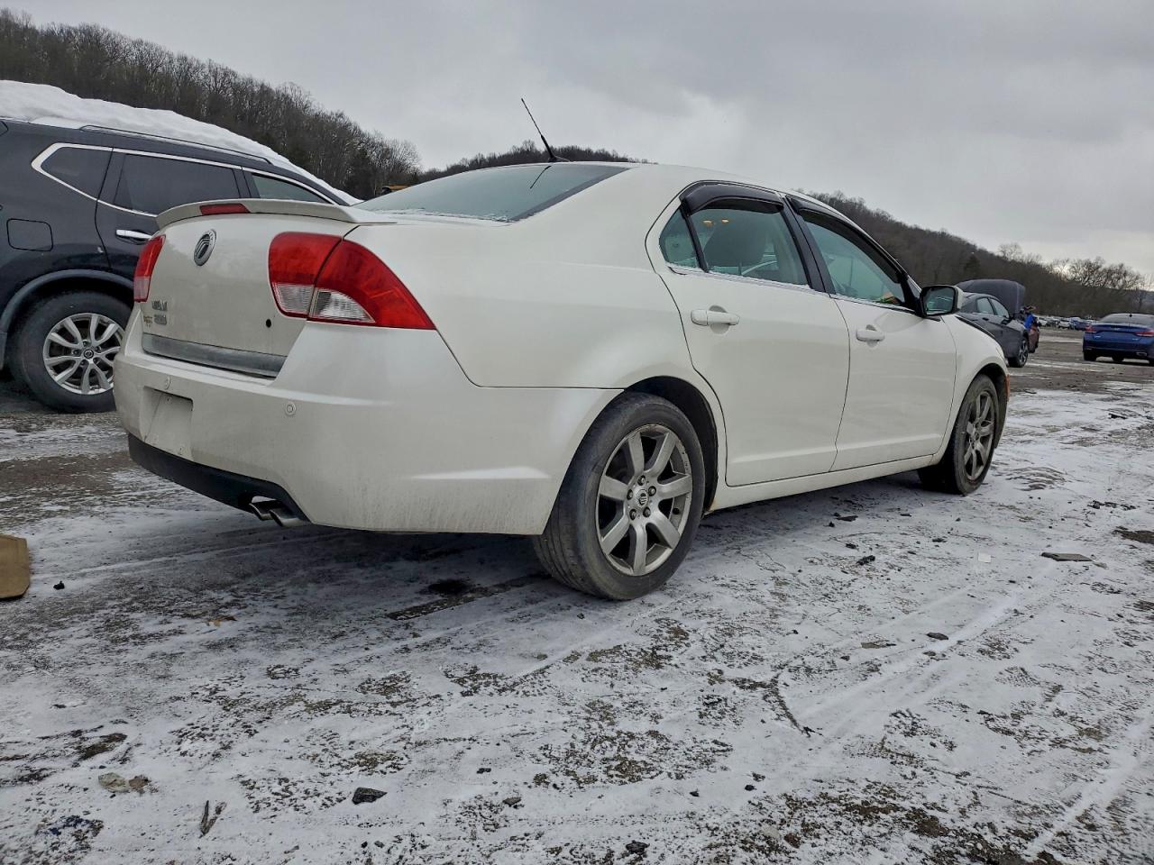 2010 MERCURY MILAN PREMIER photo 3