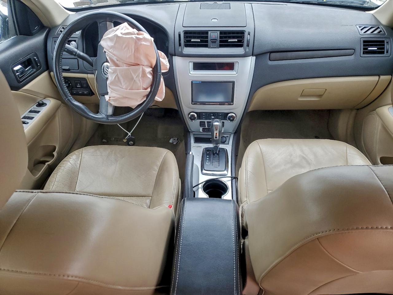 2010 MERCURY MILAN PREMIER photo 8