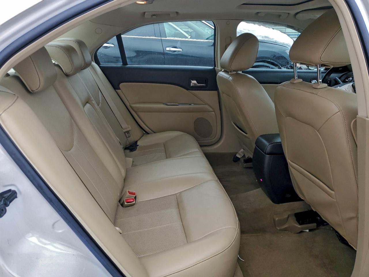 2010 MERCURY MILAN PREMIER photo 10
