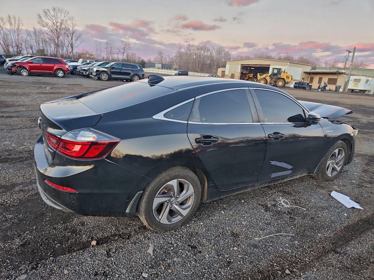 2019 HONDA INSIGHT LX photo 3