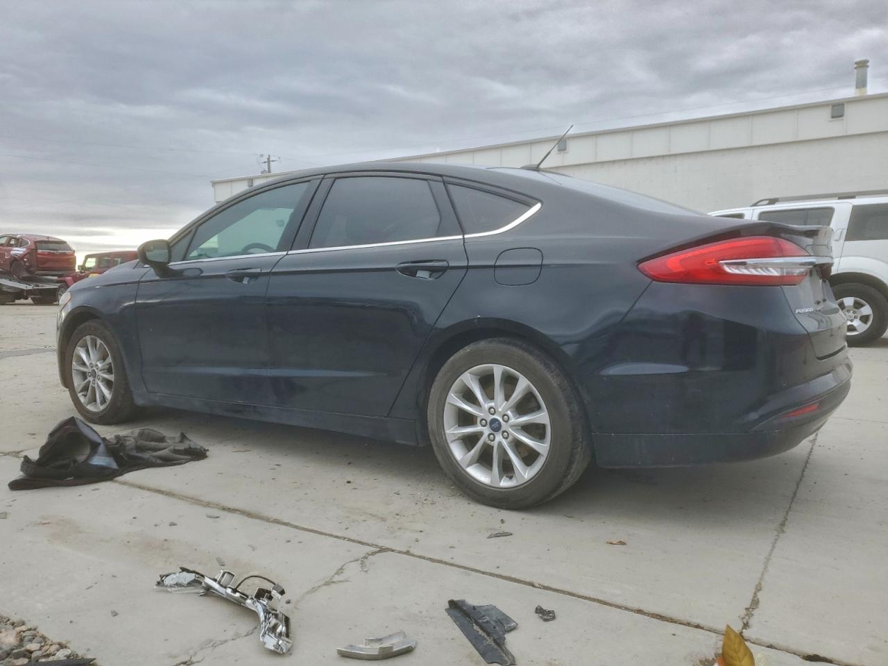 2017 FORD FUSION SE photo 2