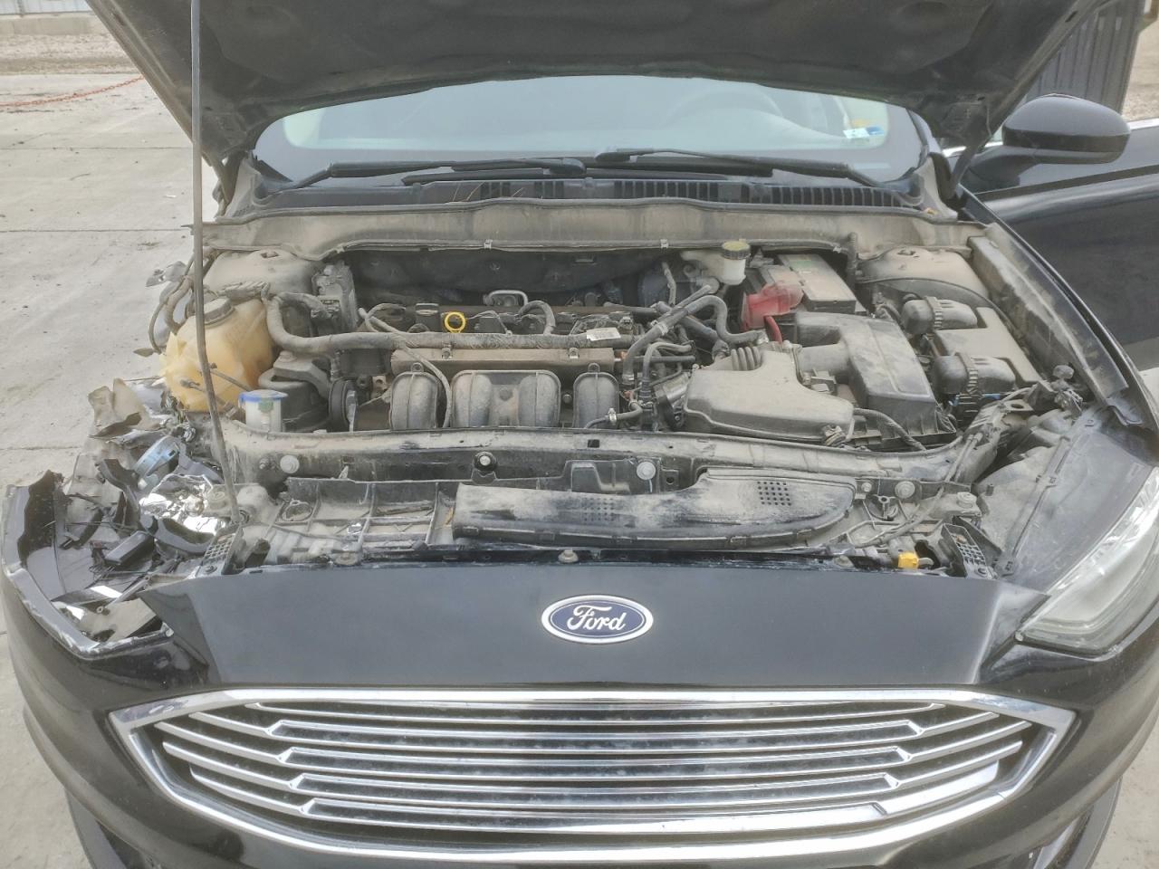 2017 FORD FUSION SE photo 11