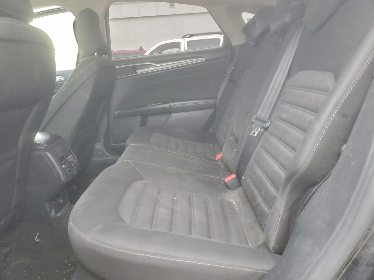2017 FORD FUSION SE photo 10