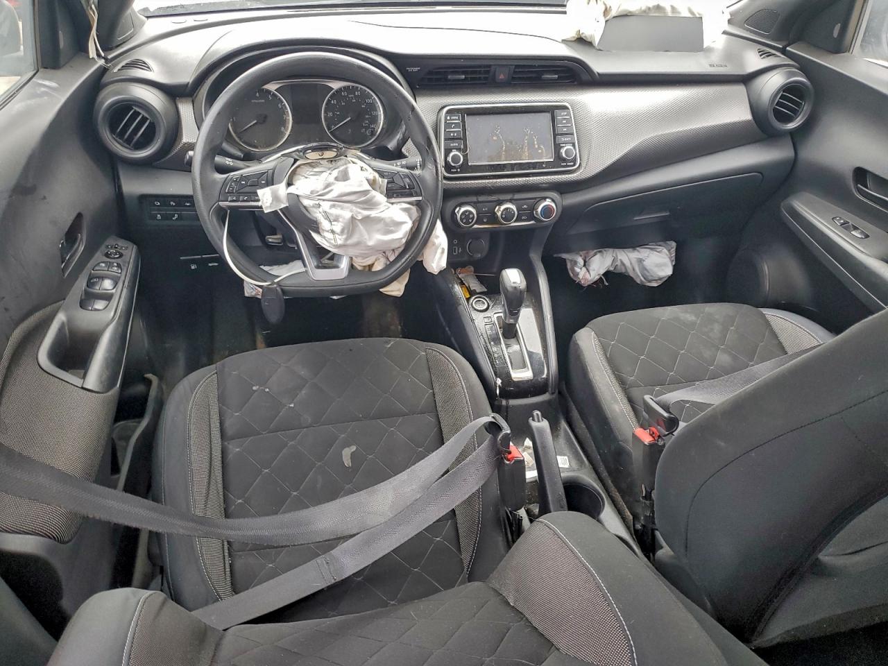 2020 NISSAN KICKS S photo 8