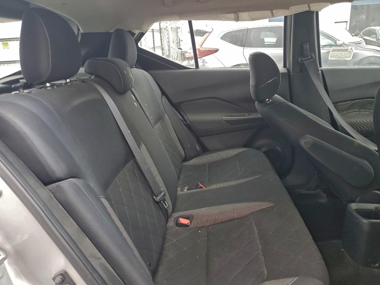 2020 NISSAN KICKS S photo 10