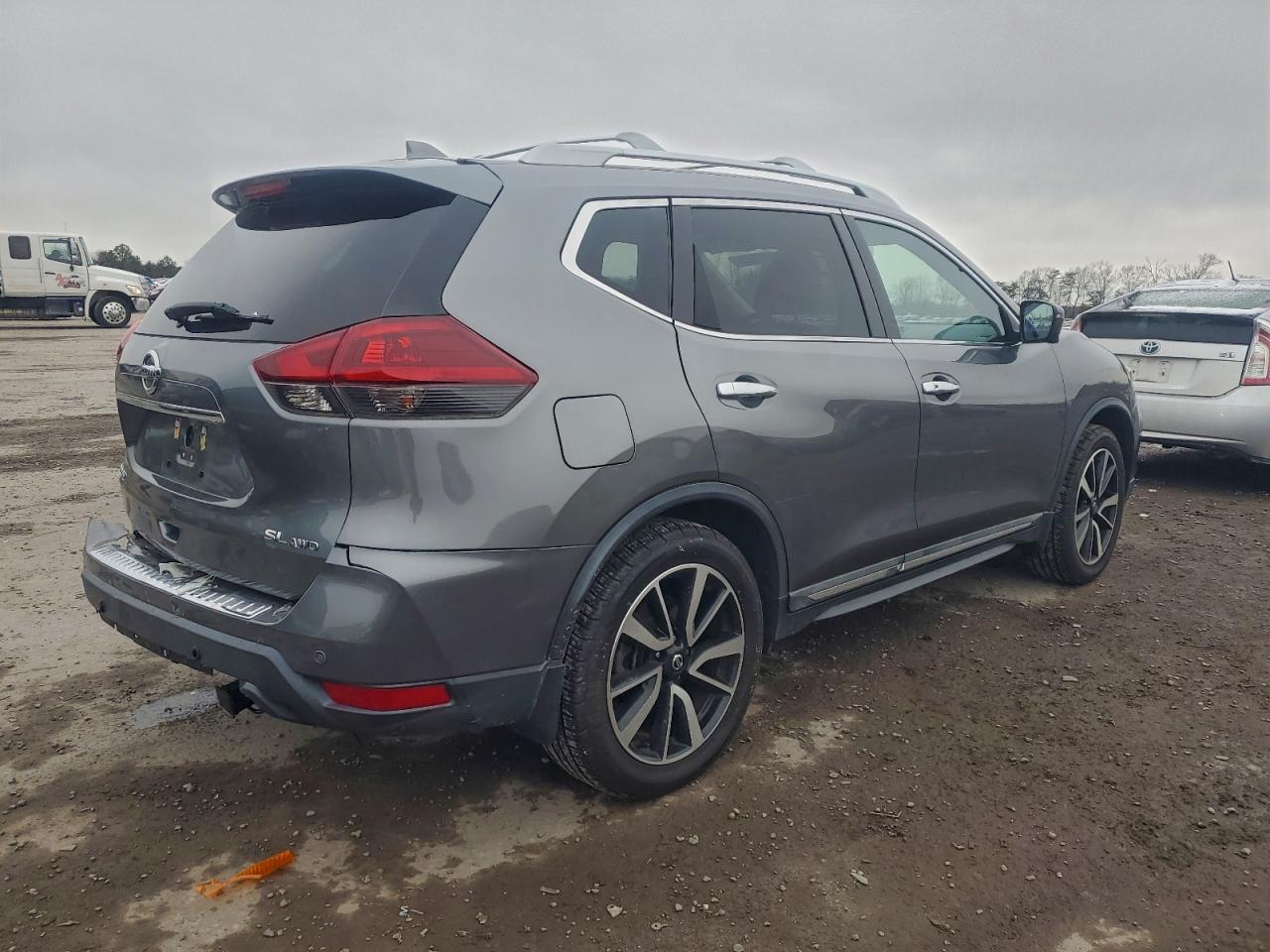 2019 NISSAN ROGUE S photo 3