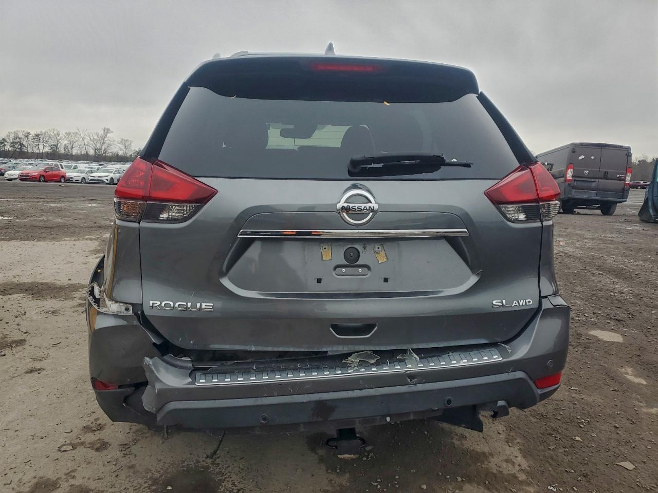 2019 NISSAN ROGUE S photo 6