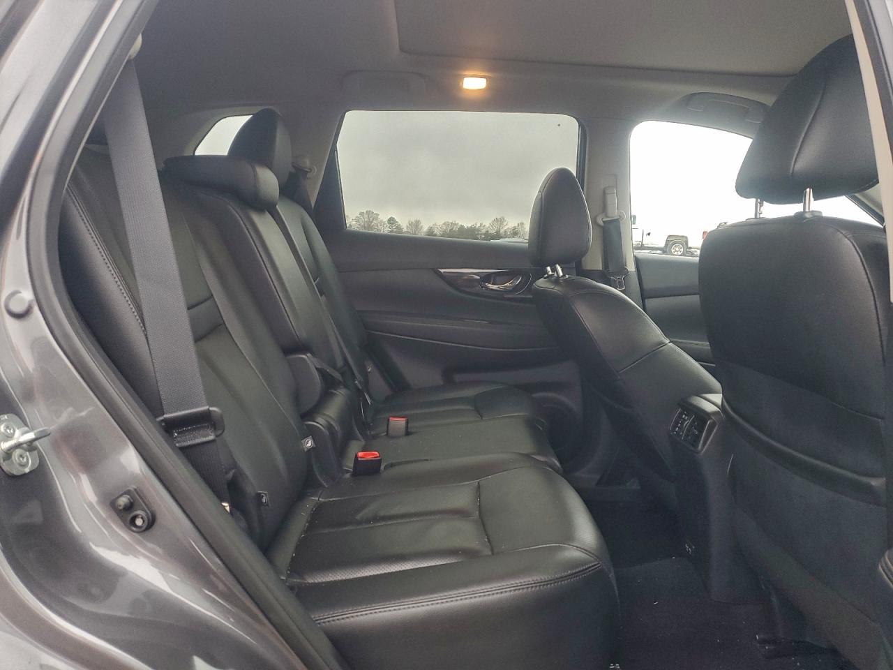 2019 NISSAN ROGUE S photo 11