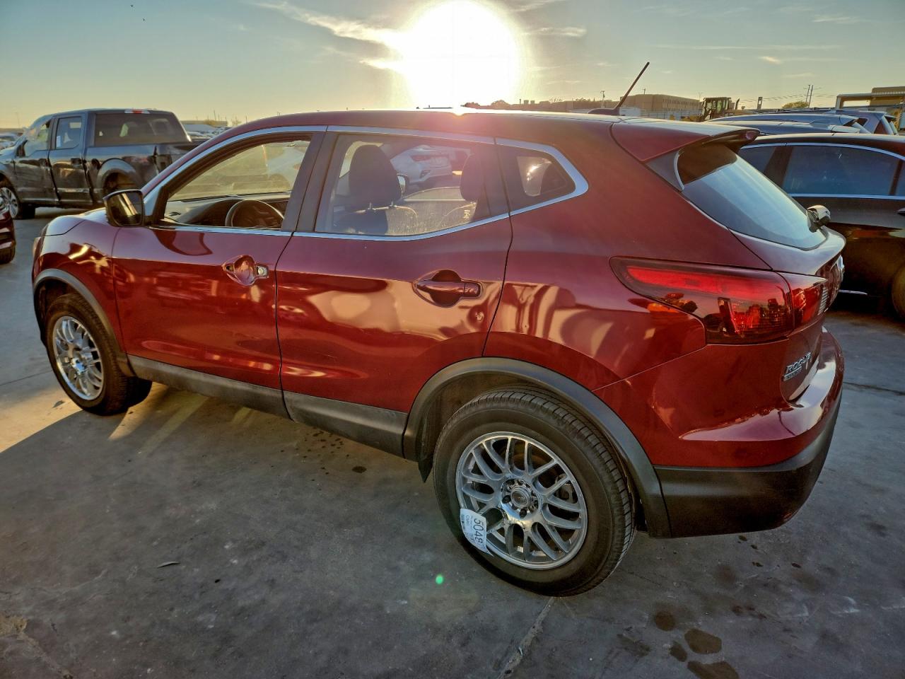 2019 NISSAN ROGUE SPORT S photo 2