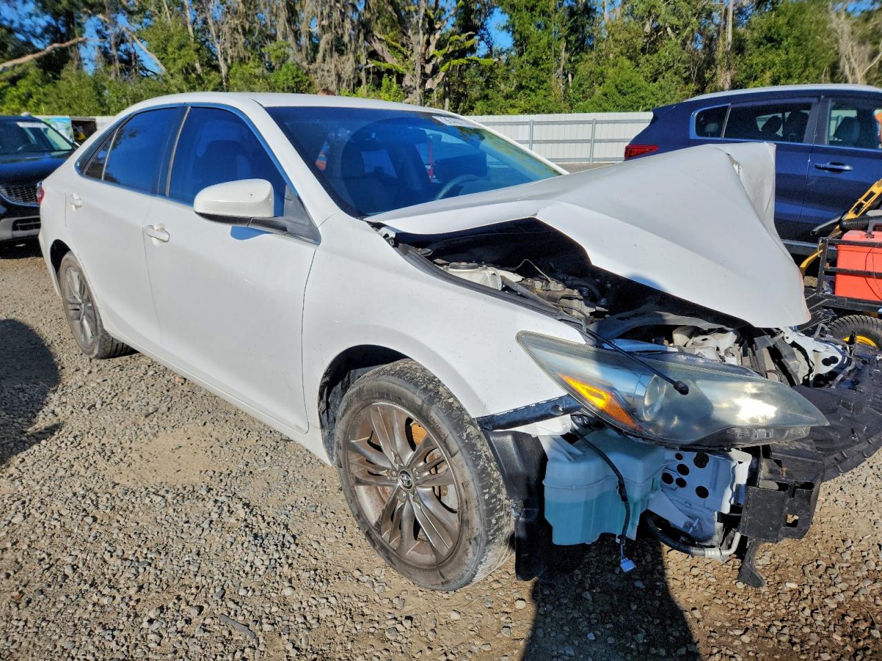 2016 TOYOTA CAMRY LE photo 4