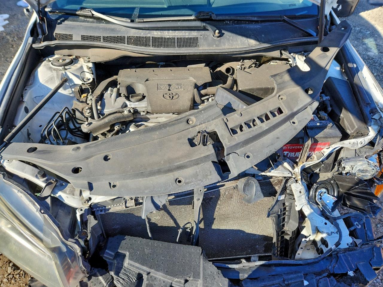 2016 TOYOTA CAMRY LE photo 11