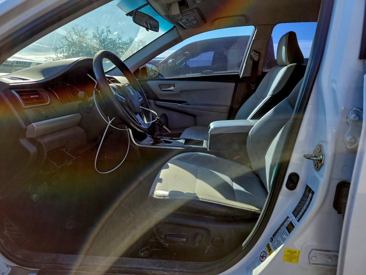 2016 TOYOTA CAMRY LE photo 7