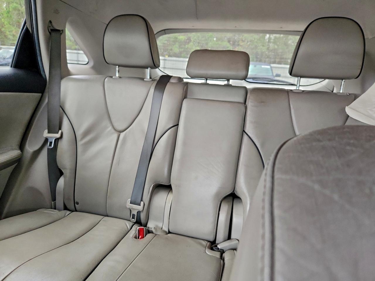 2012 TOYOTA VENZA LE photo 10