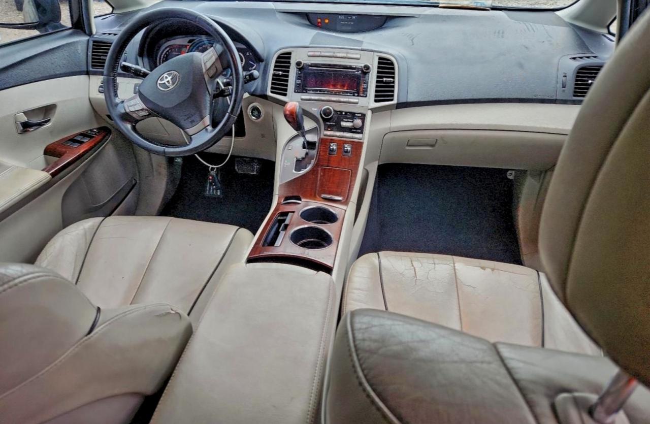 2012 TOYOTA VENZA LE photo 8