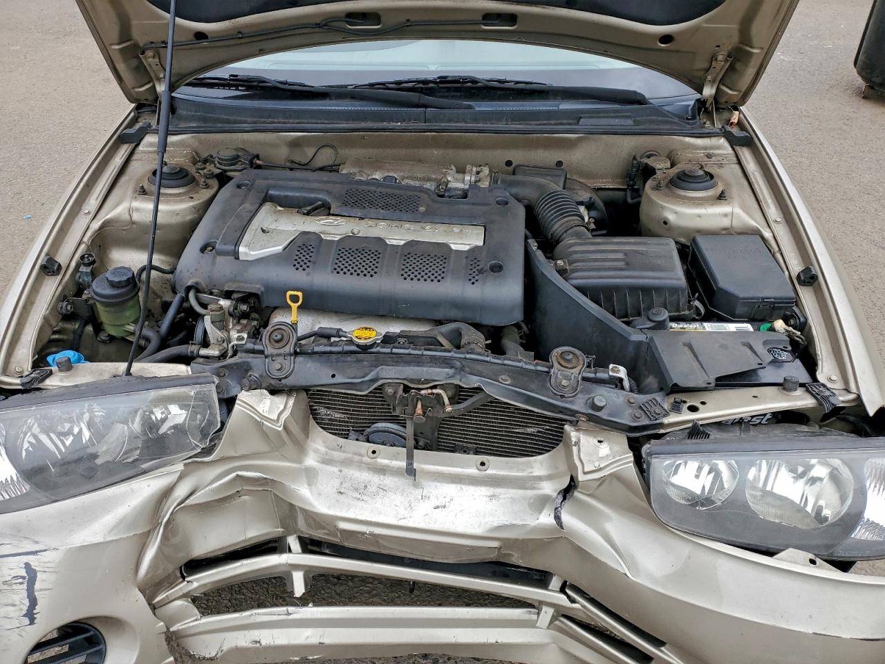 2002 HYUNDAI ELANTRA GLS photo 11