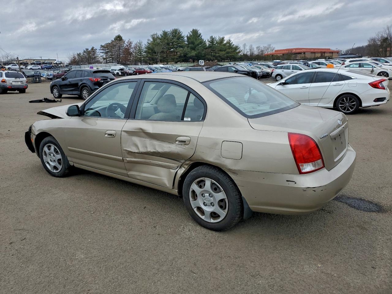 2002 HYUNDAI ELANTRA GLS photo 2