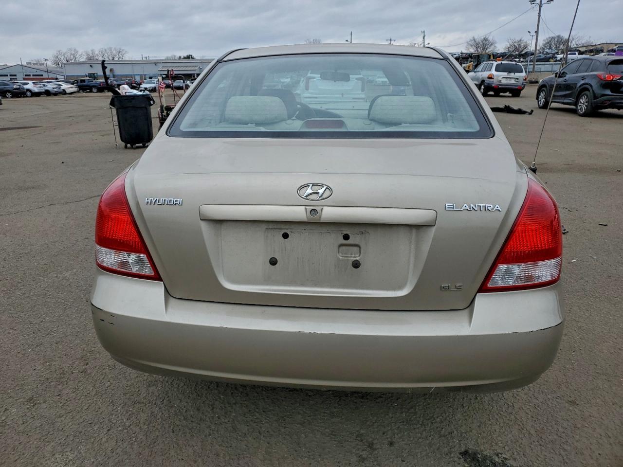 2002 HYUNDAI ELANTRA GLS photo 6