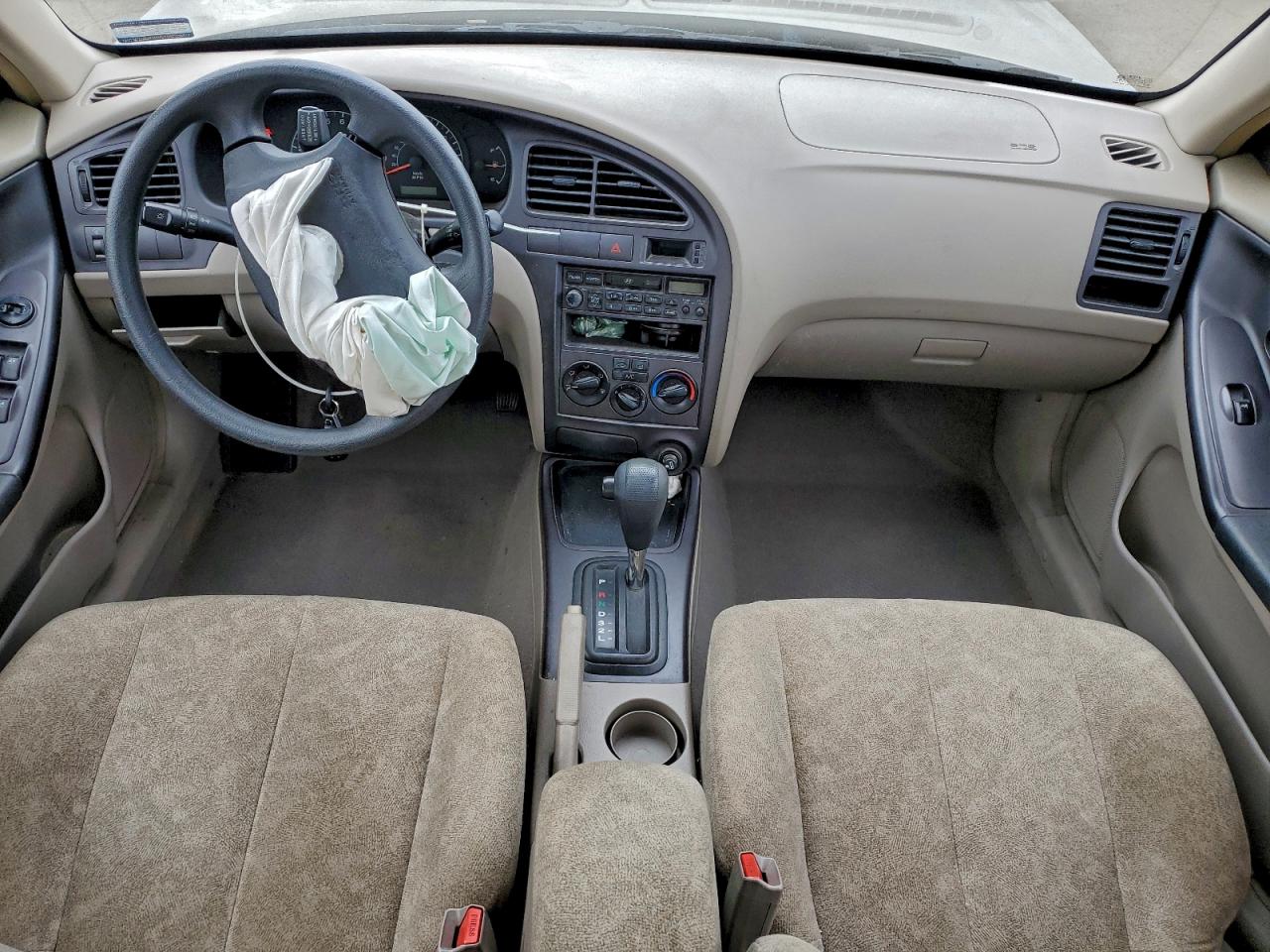 2002 HYUNDAI ELANTRA GLS photo 8